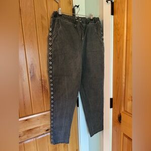 Kaktus pull on pants with rivet detail. Made in Italy